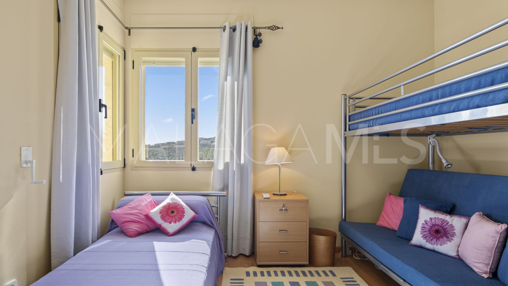 Villa for sale in Benahavis