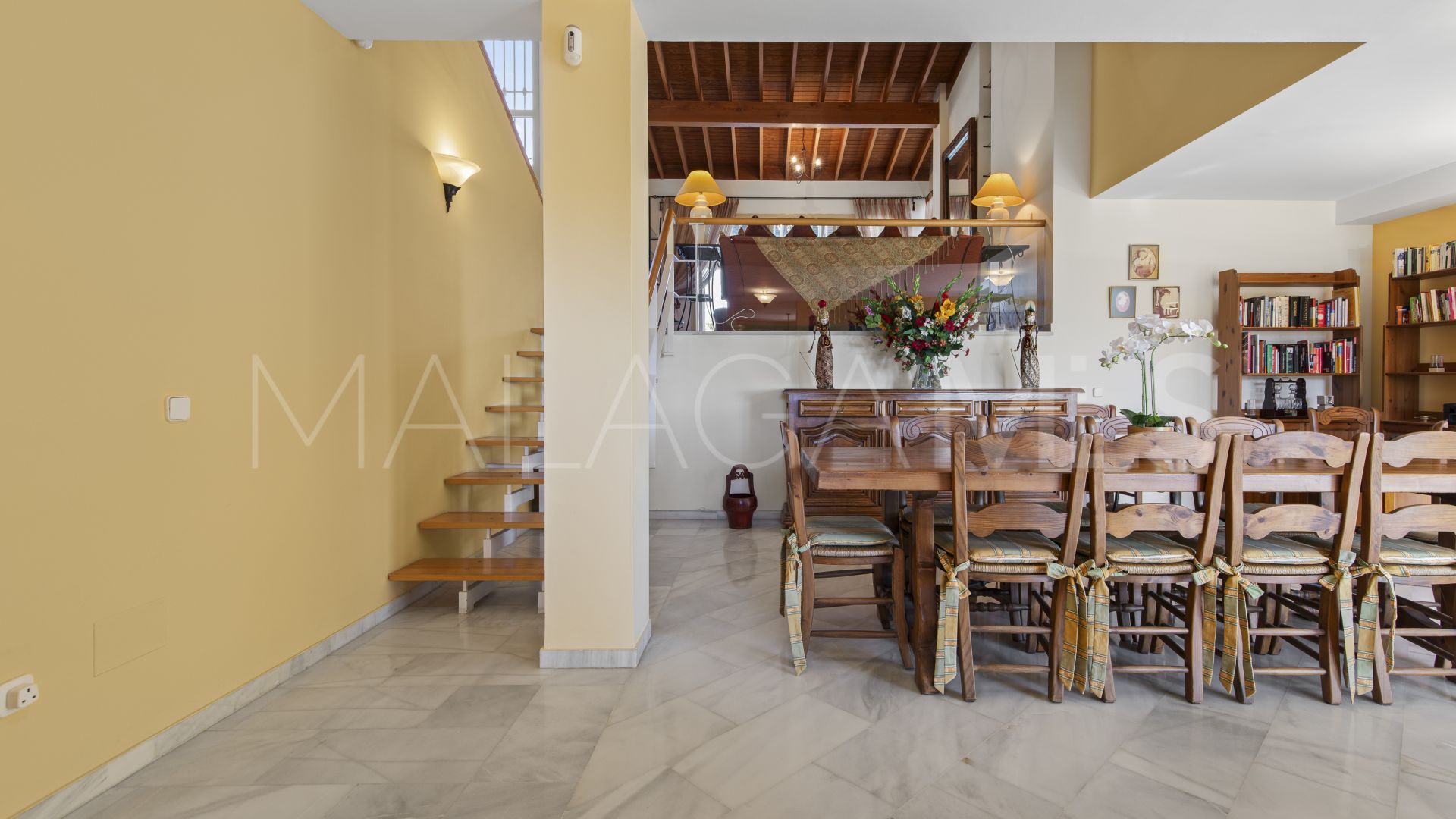 Villa for sale in Benahavis