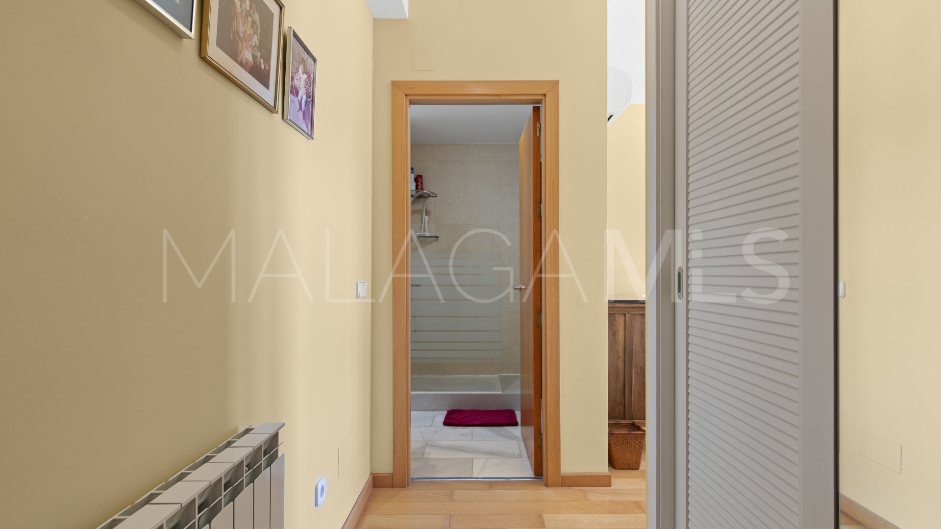 Villa for sale in Benahavis