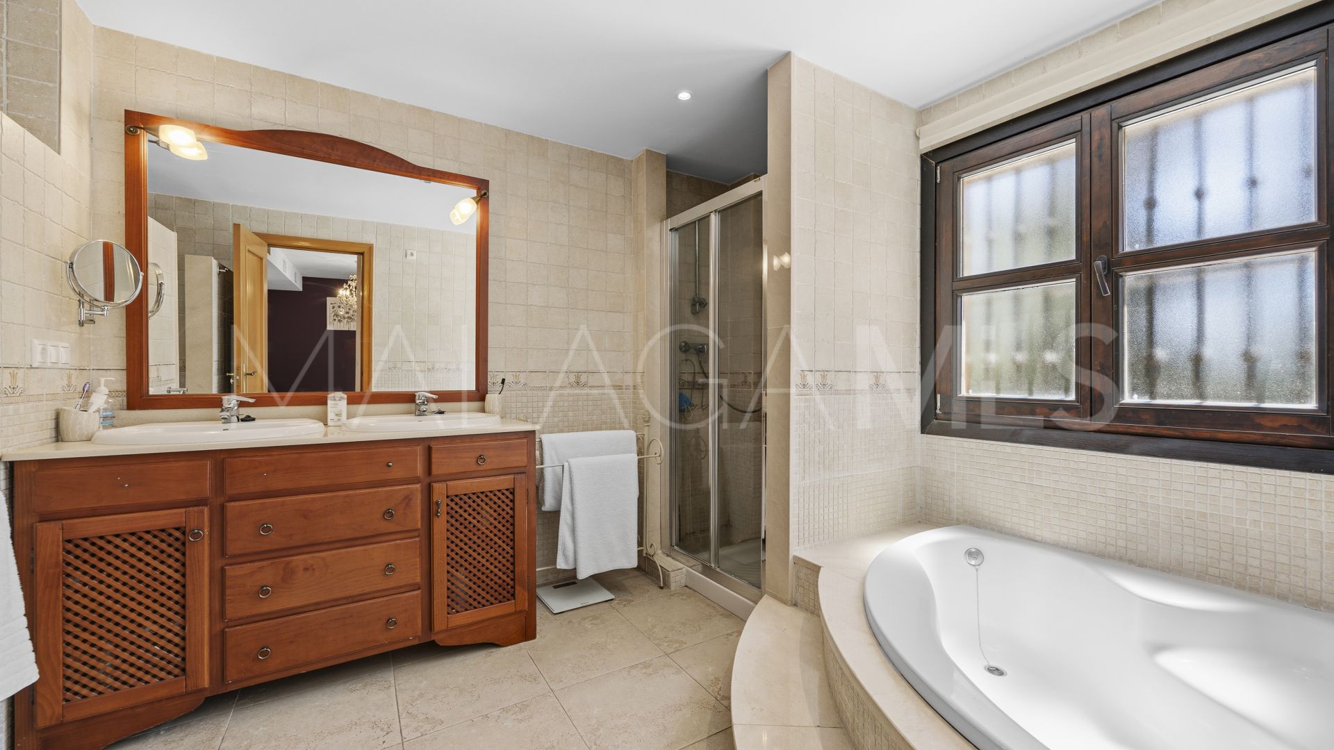 Villa for sale in Guadalmina Alta