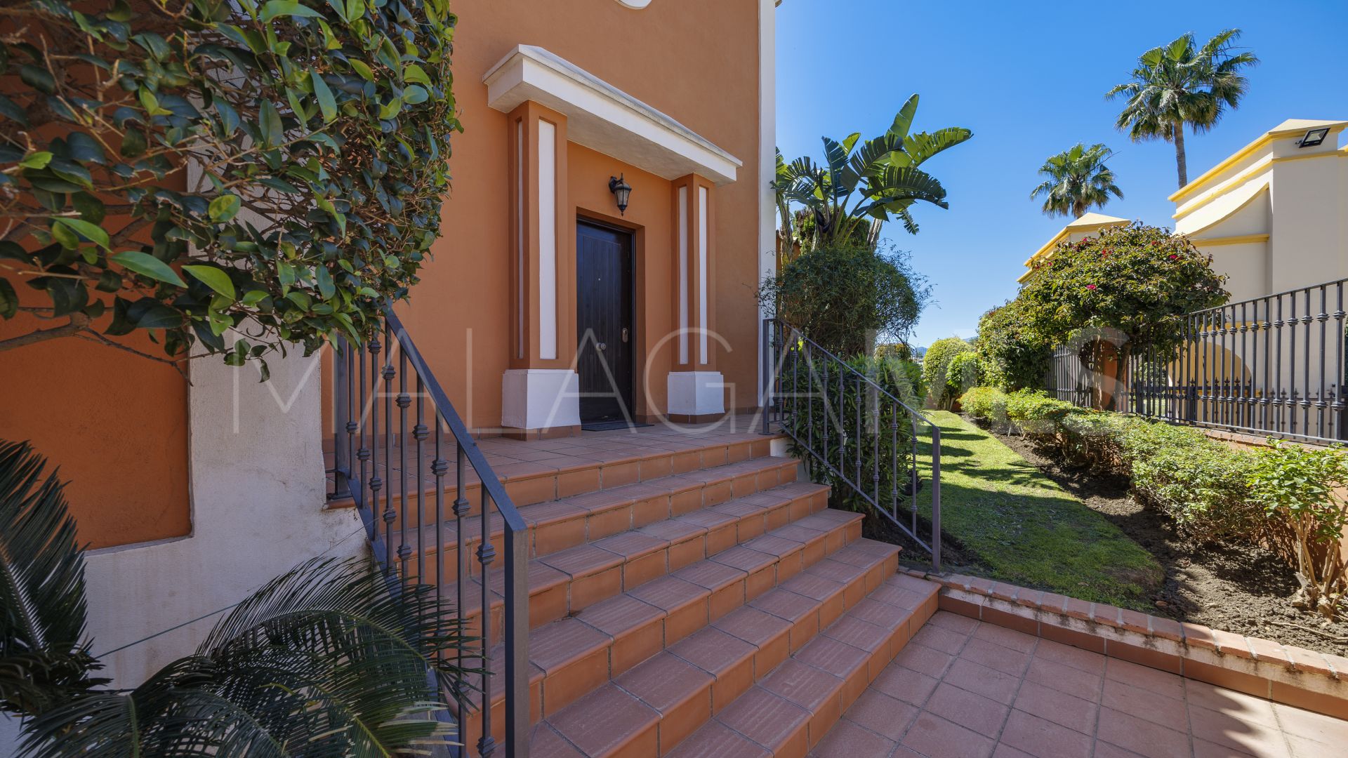 Villa for sale in Guadalmina Alta