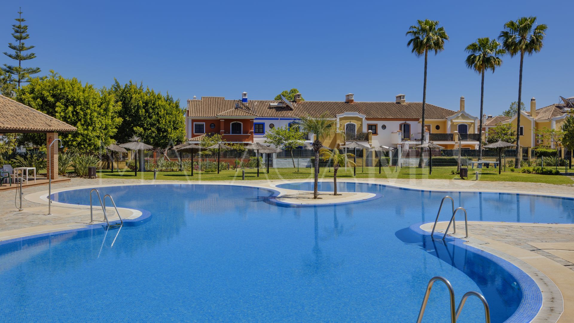 Villa for sale in Guadalmina Alta