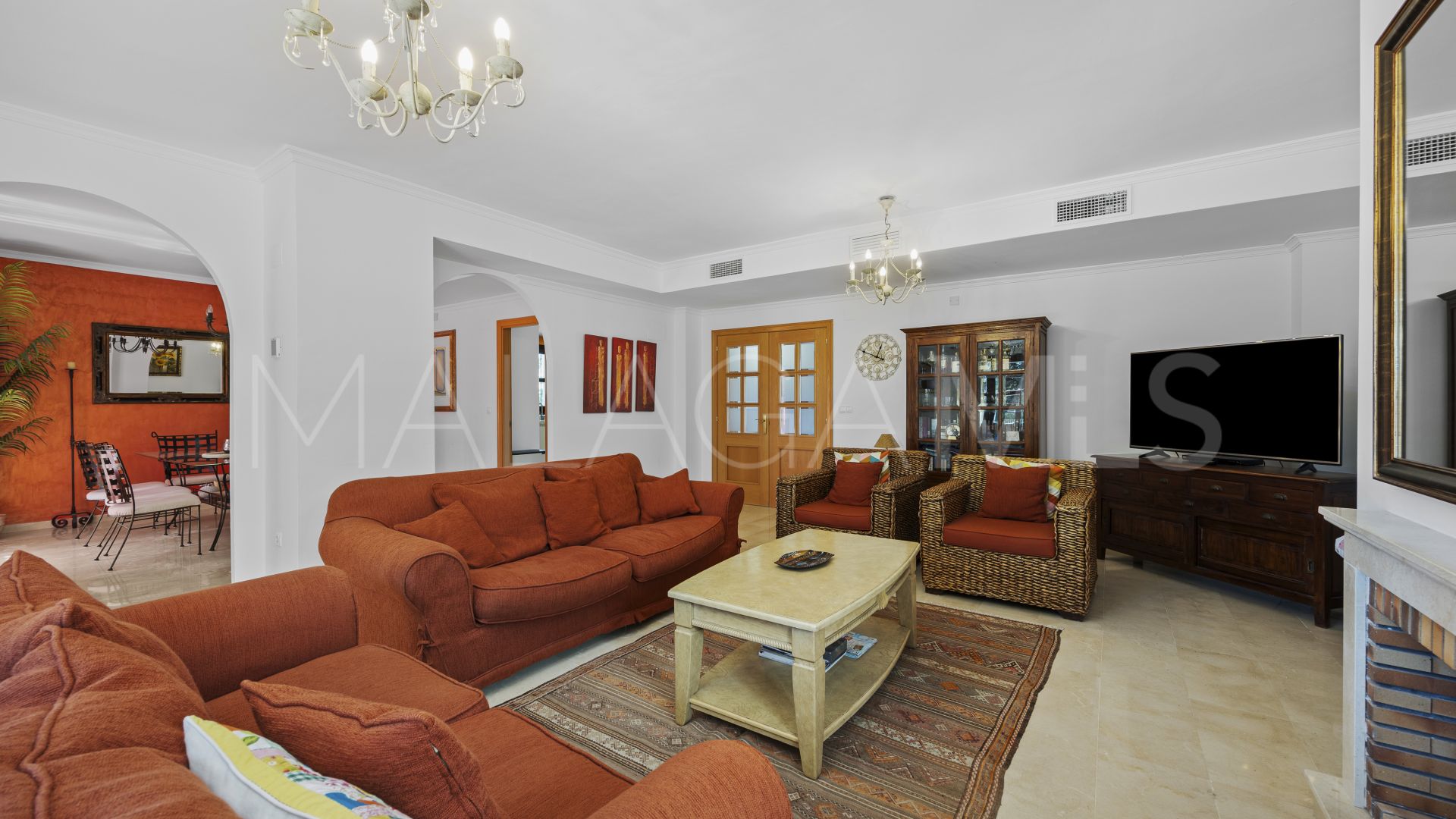 Villa for sale in Guadalmina Alta