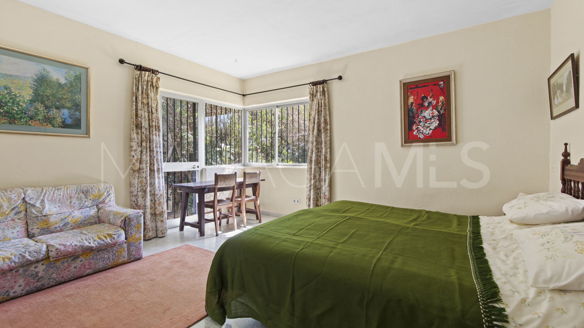 Villa for sale in Guadalmina Baja