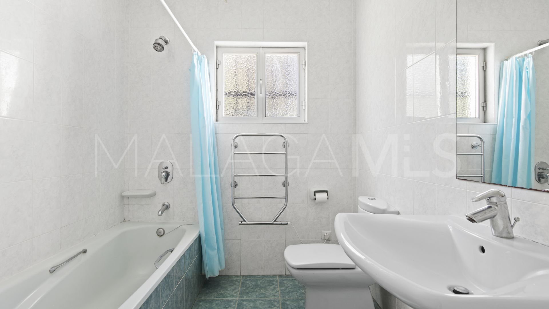 Villa for sale in Guadalmina Baja