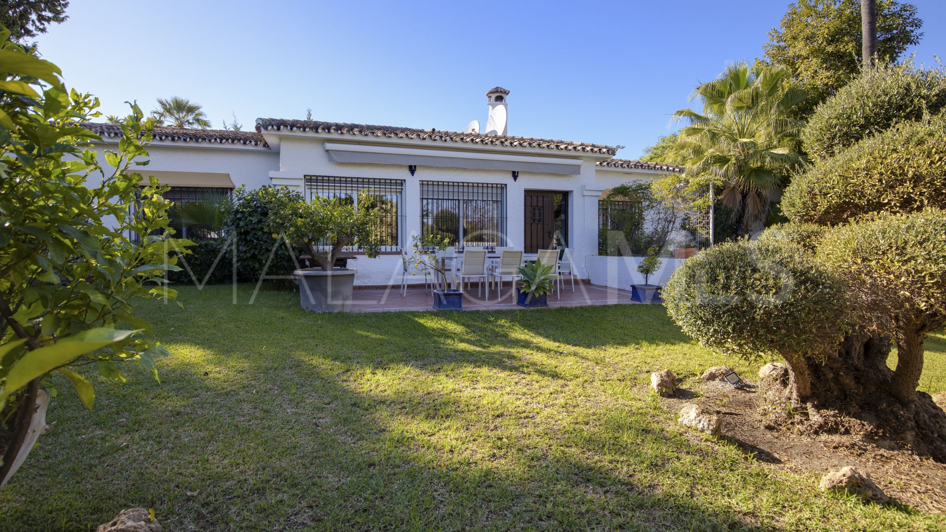 Villa for sale in Guadalmina Alta