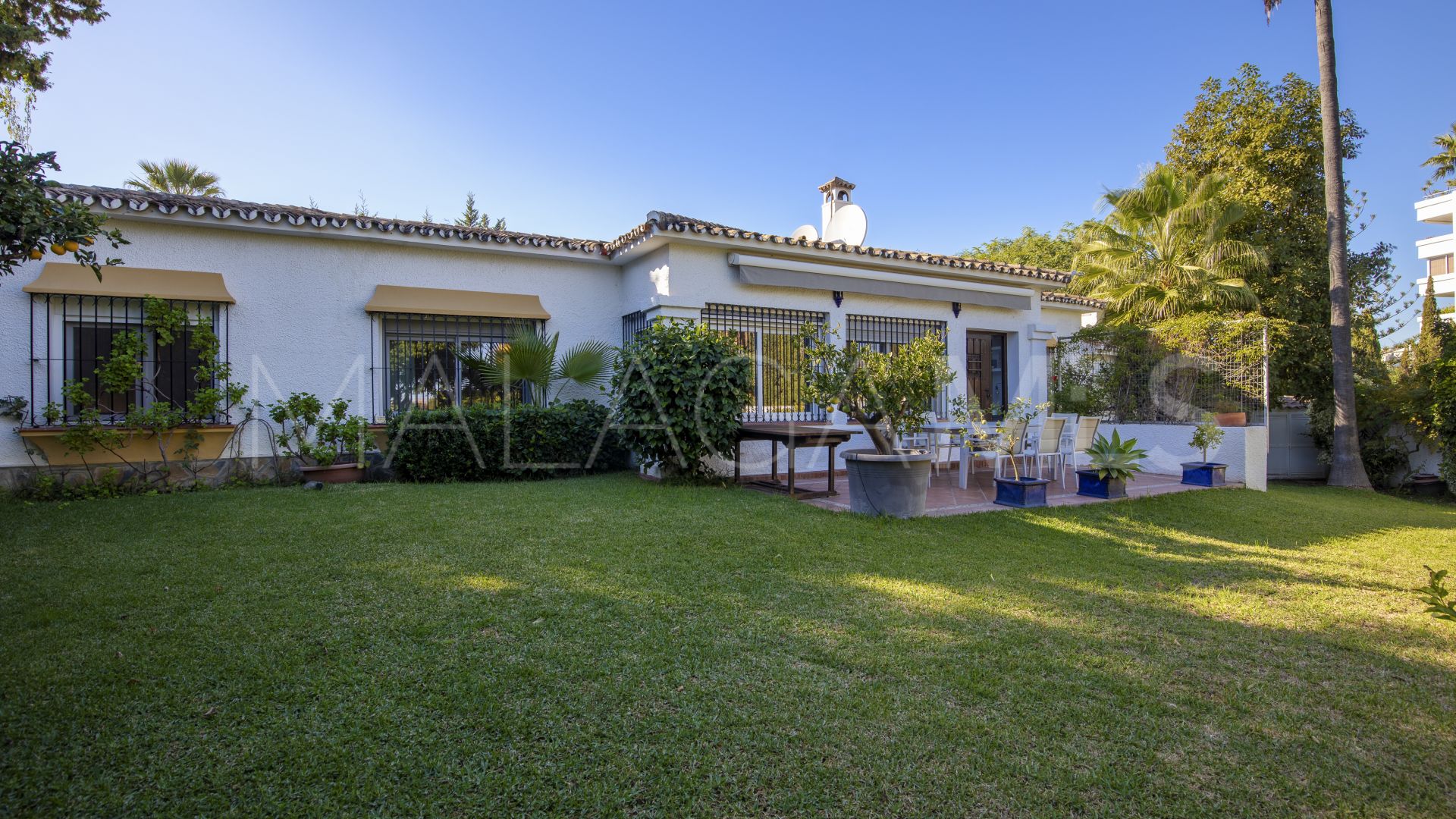 Villa for sale in Guadalmina Alta