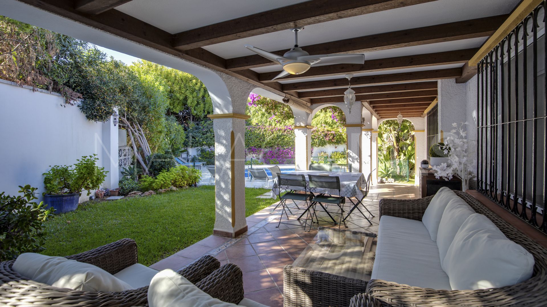 Villa for sale in Guadalmina Alta