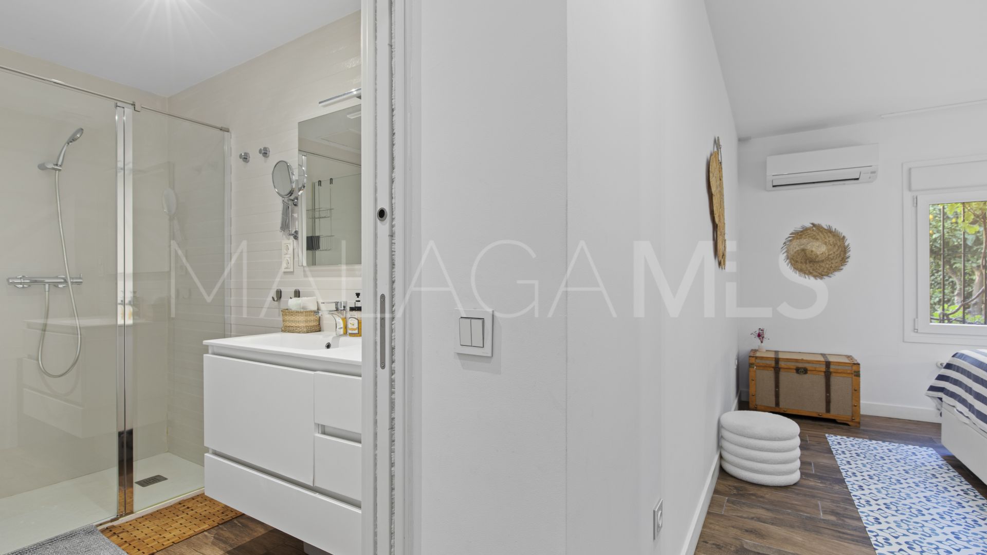 Villa for sale in Guadalmina Alta