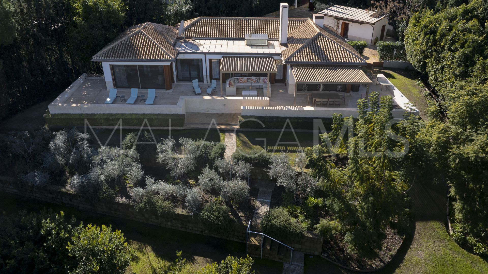 Villa for sale in Guadalmina Alta