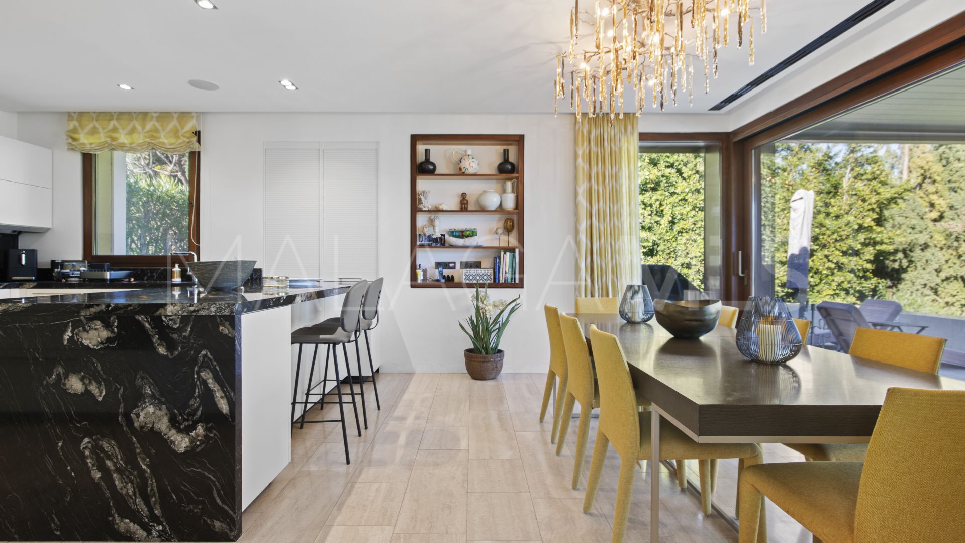 Villa for sale in Guadalmina Alta