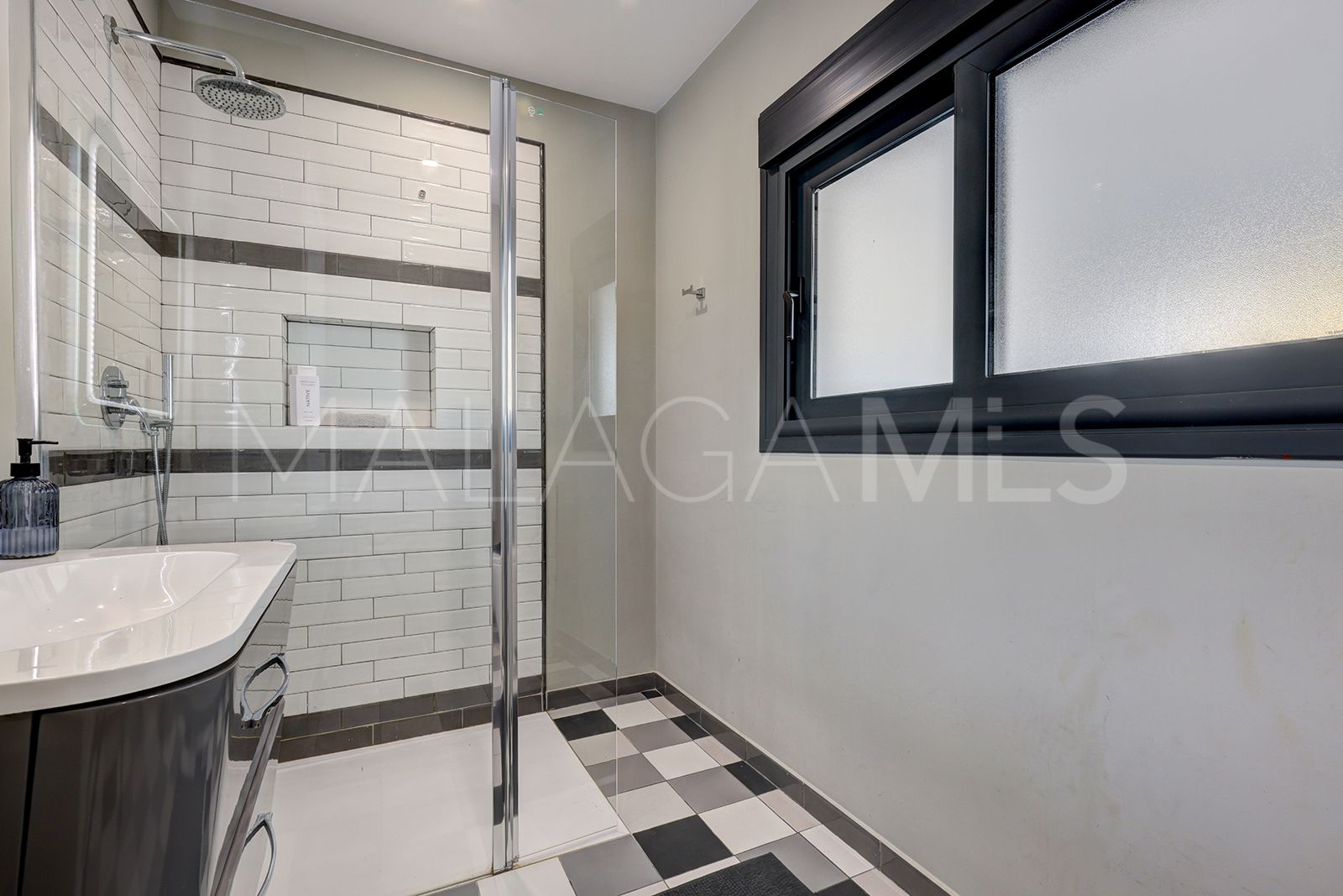 Villa de 4 bedrooms for sale in Casares