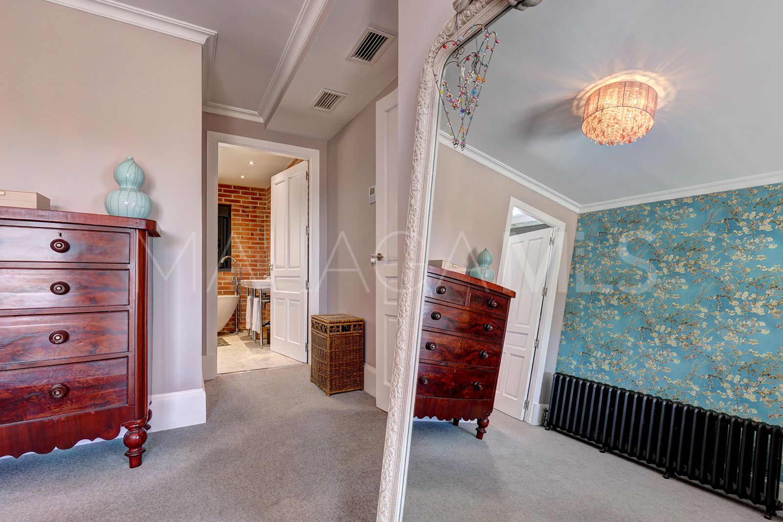 Villa de 4 bedrooms for sale in Casares