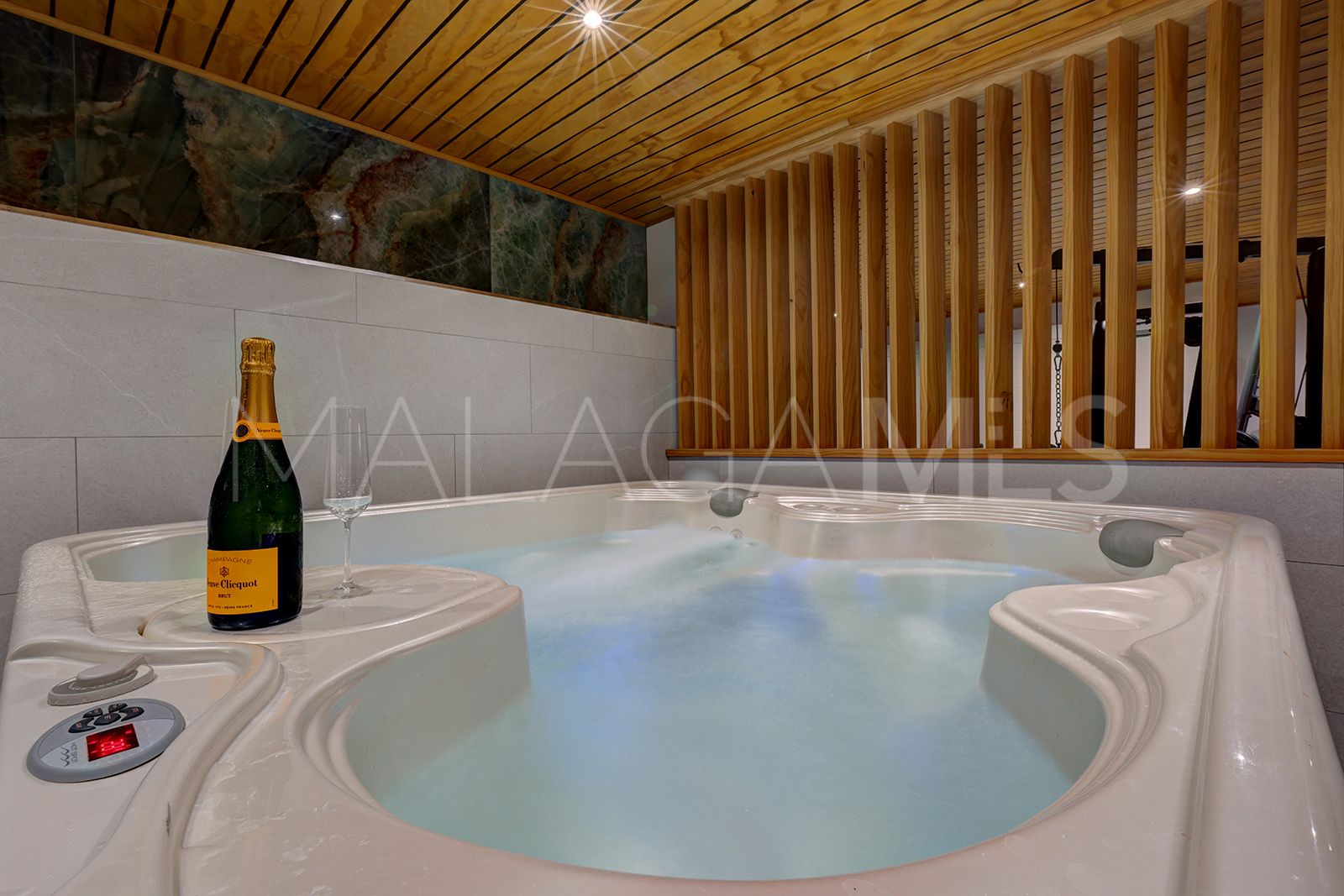 Villa de 4 bedrooms for sale in Casares