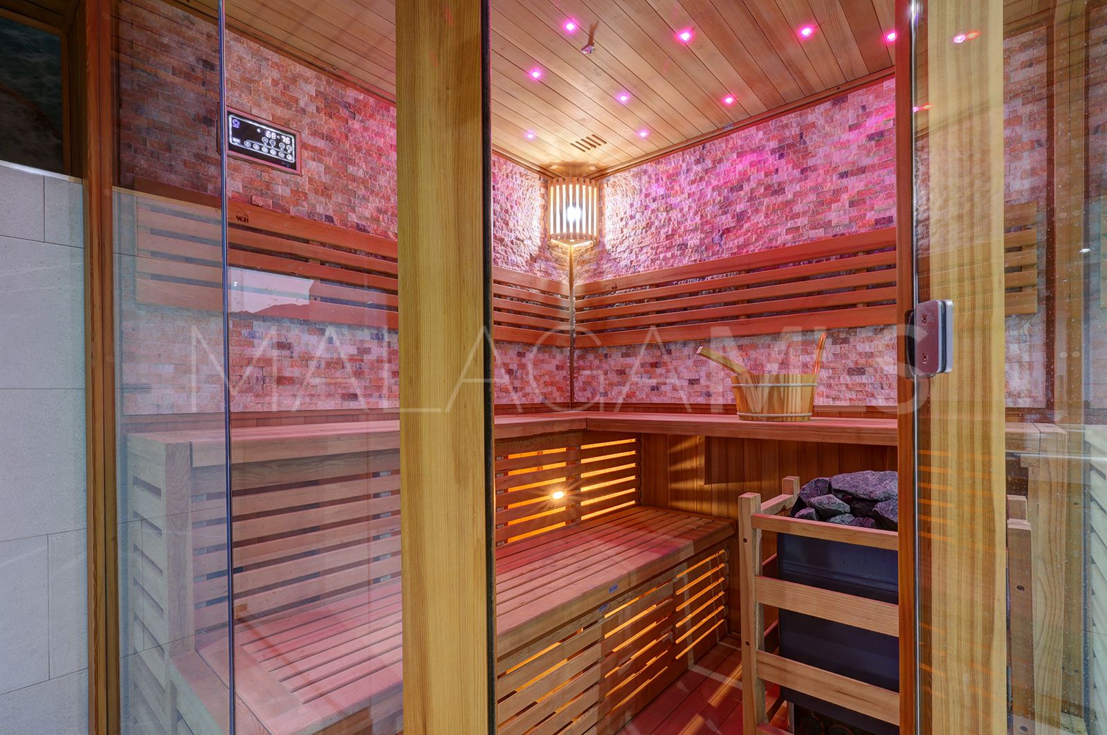 Villa de 4 bedrooms for sale in Casares