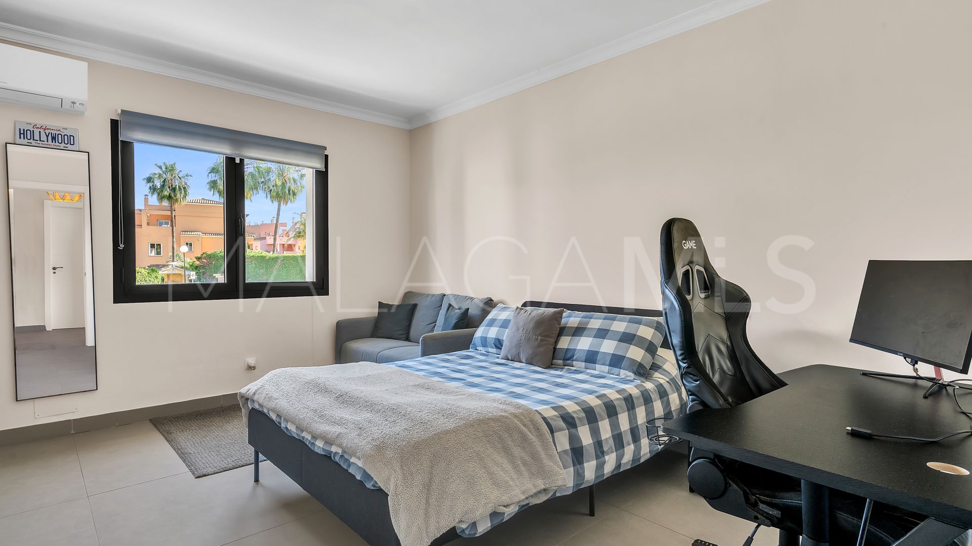 Buy Guadalmina Alta villa with 4 bedrooms