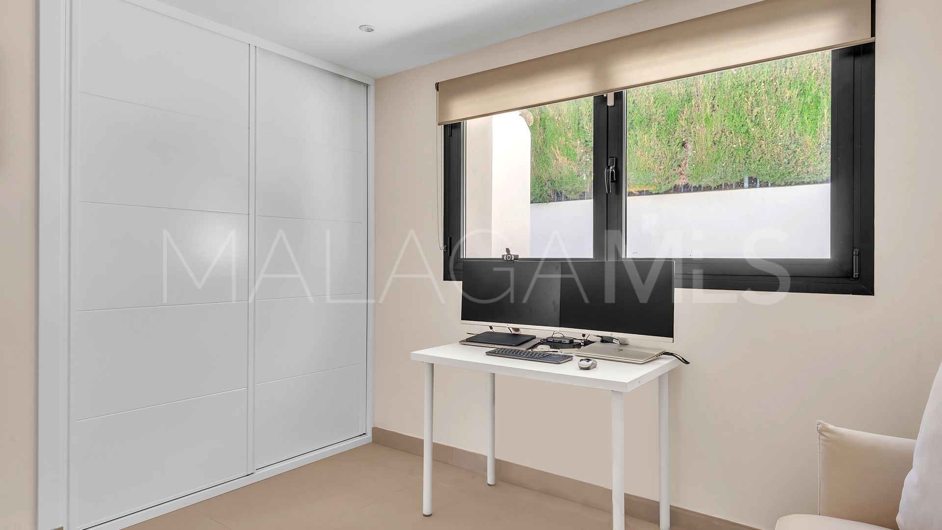Buy Guadalmina Alta villa with 4 bedrooms