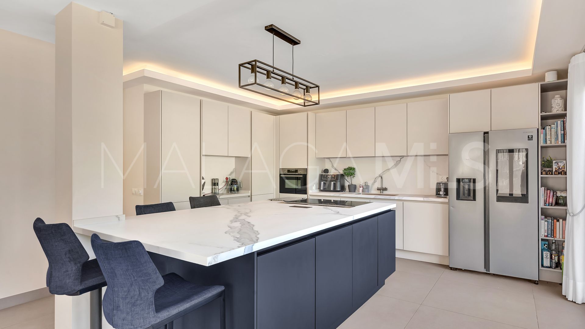 Buy Guadalmina Alta villa with 4 bedrooms