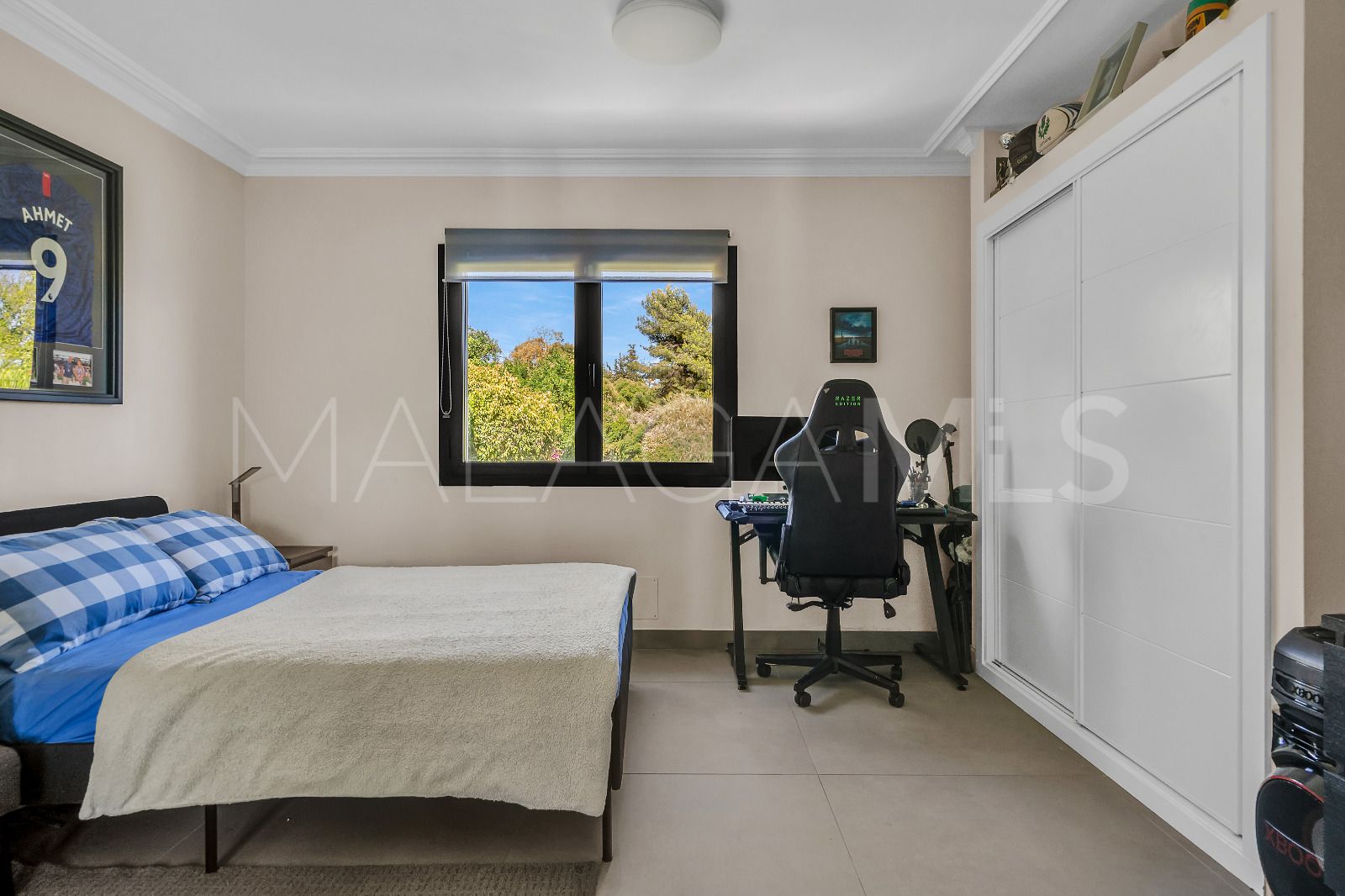 Buy Guadalmina Alta villa with 4 bedrooms