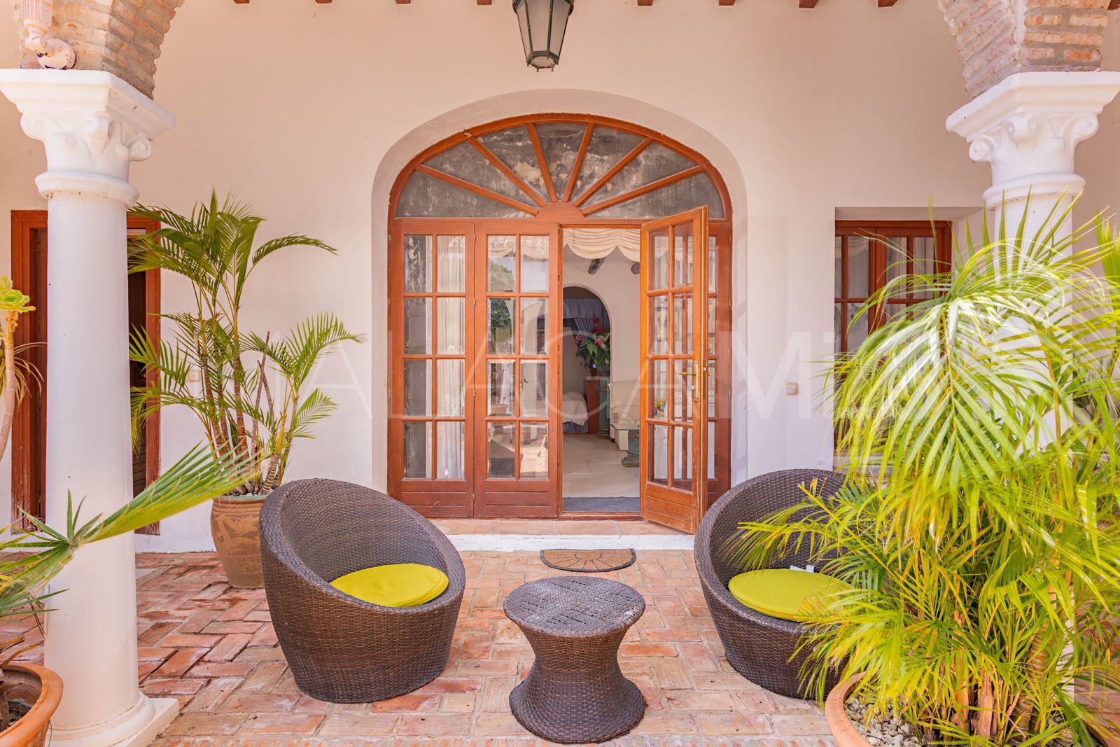Finca for sale in Manilva