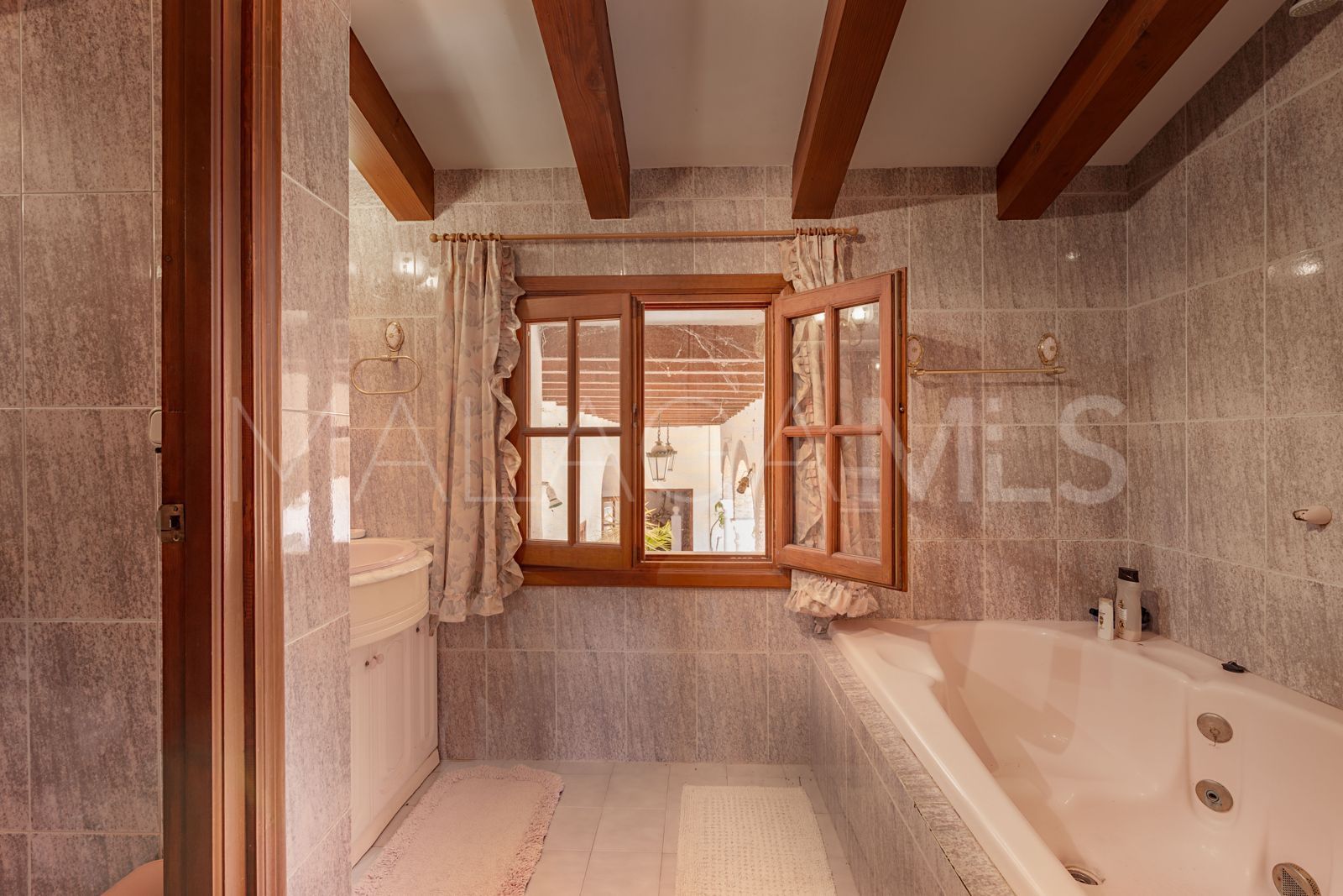 Finca for sale in Manilva