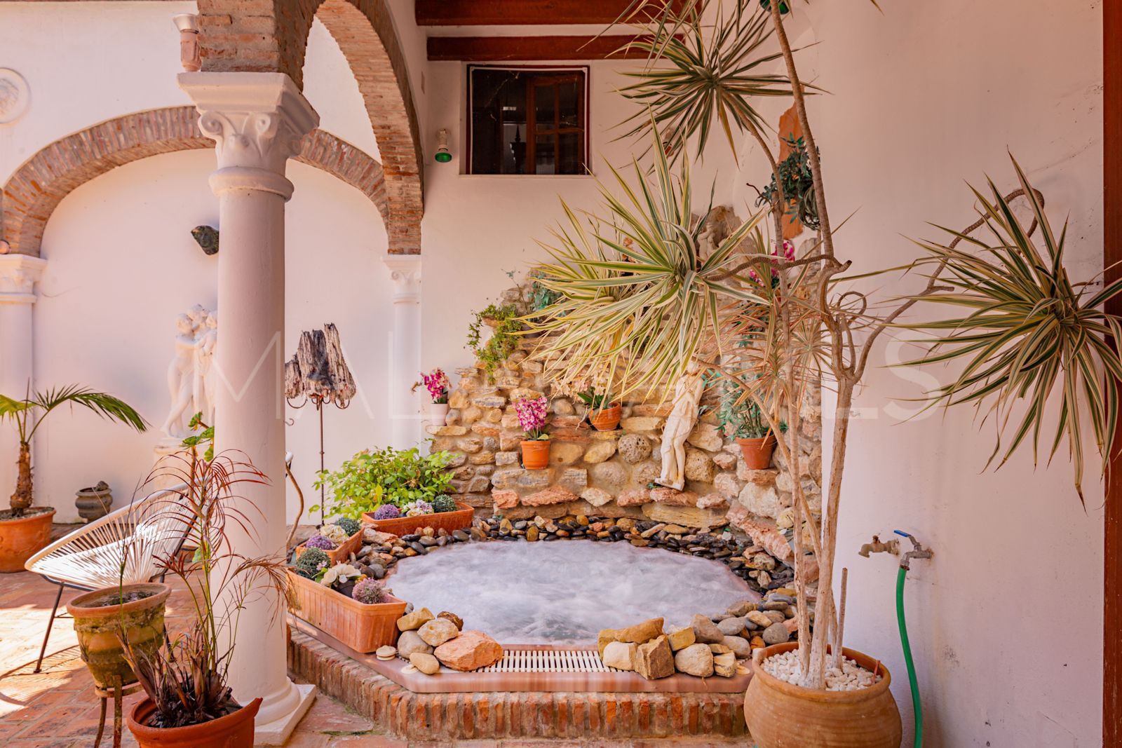Finca for sale in Manilva