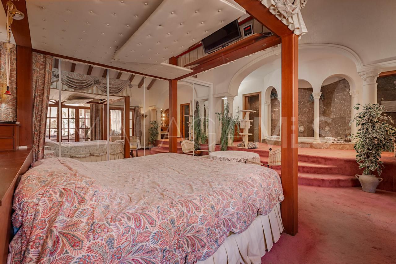 Finca for sale in Manilva