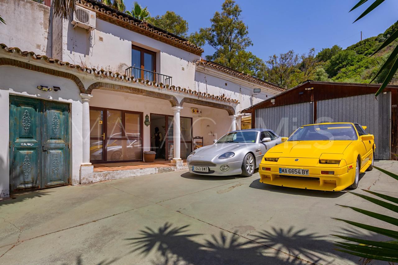 Finca for sale in Manilva