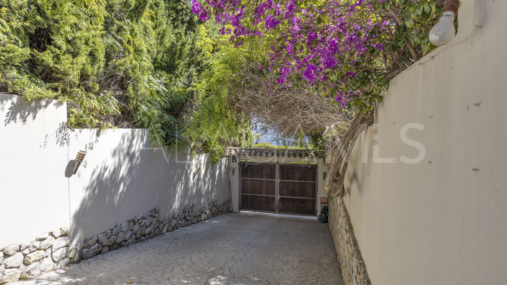 Villa for sale in Bel Air