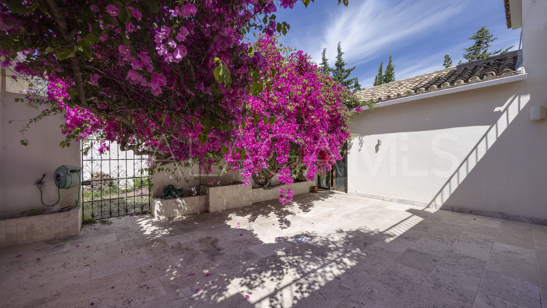 Villa for sale in Bel Air