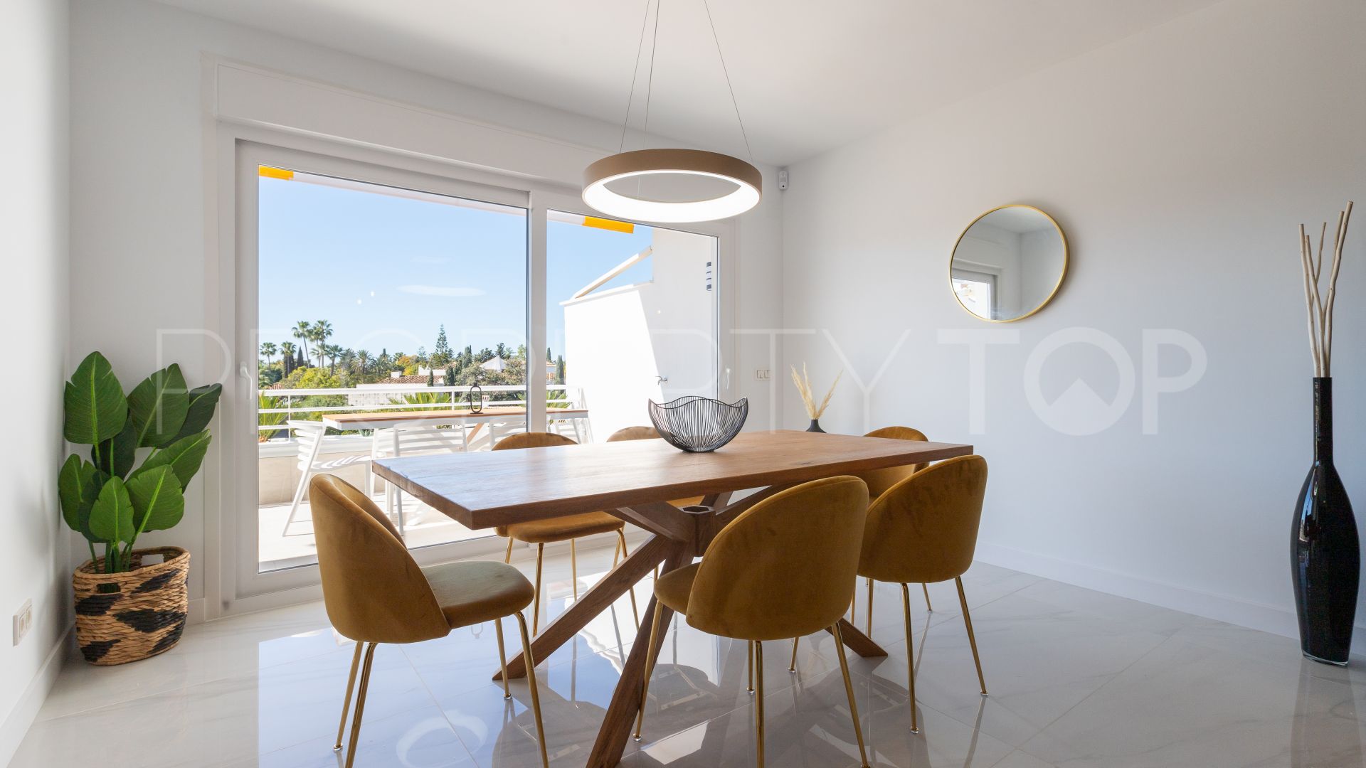 Guadalmina Baja, atico duplex en venta de 4 dormitorios