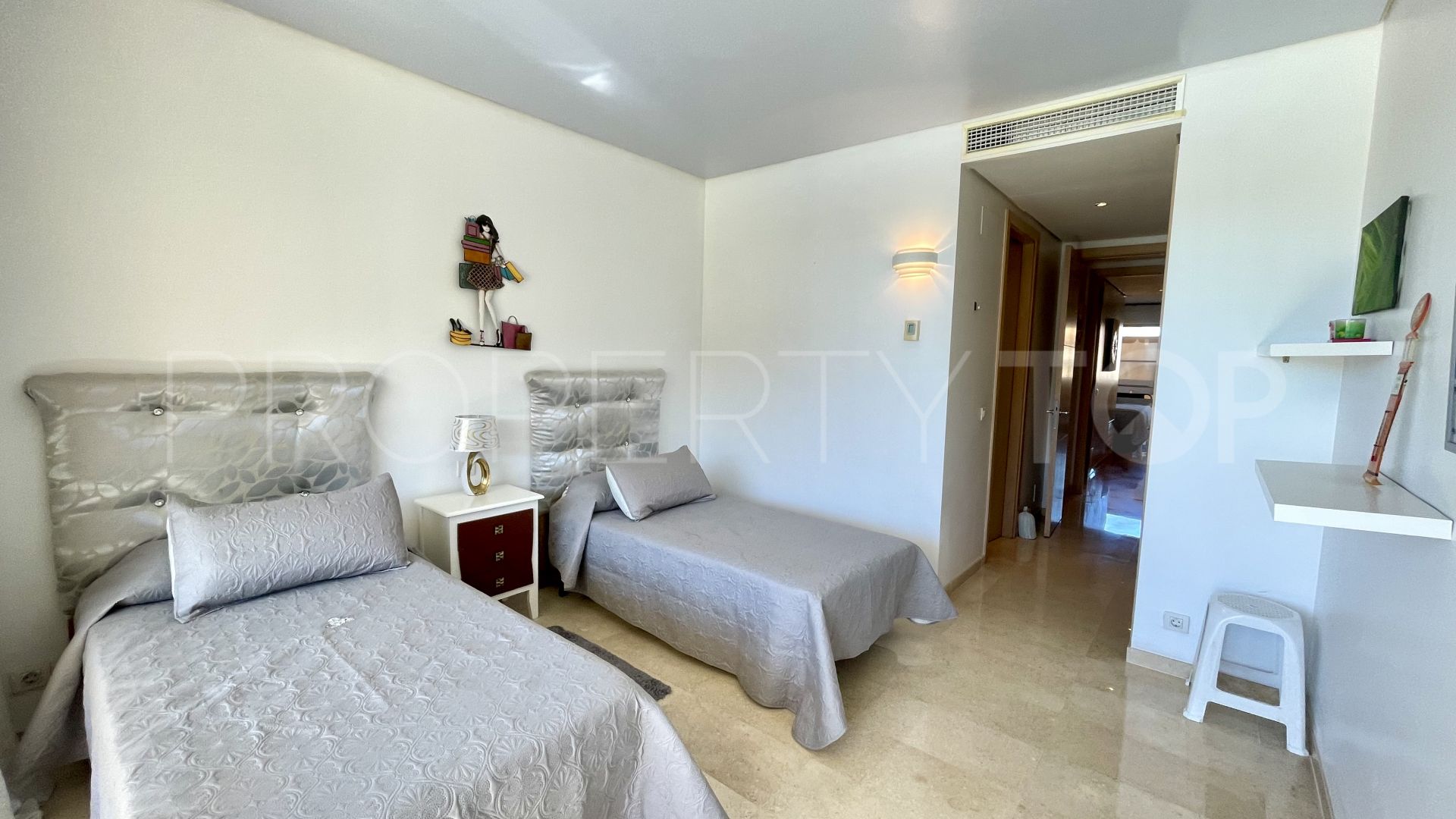 Se vende apartamento en Marina de Sotogrande de 2 dormitorios