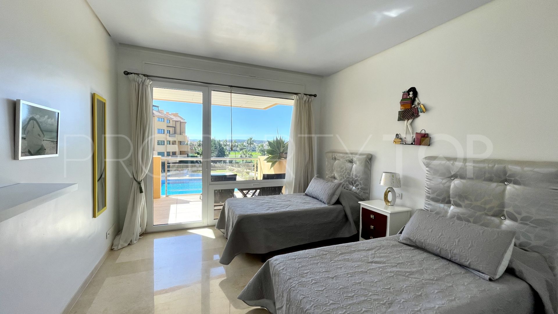 Se vende apartamento en Marina de Sotogrande de 2 dormitorios
