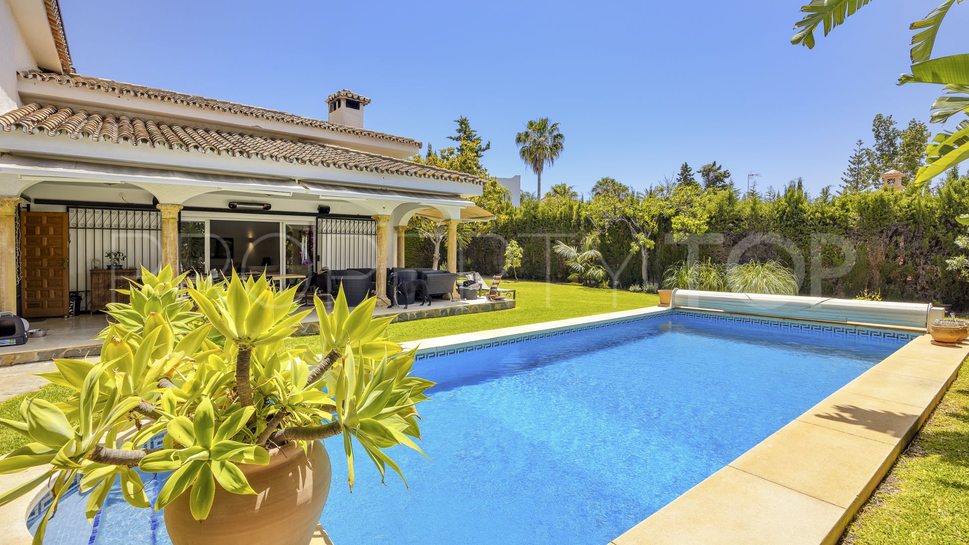 For sale villa in Guadalmina Alta