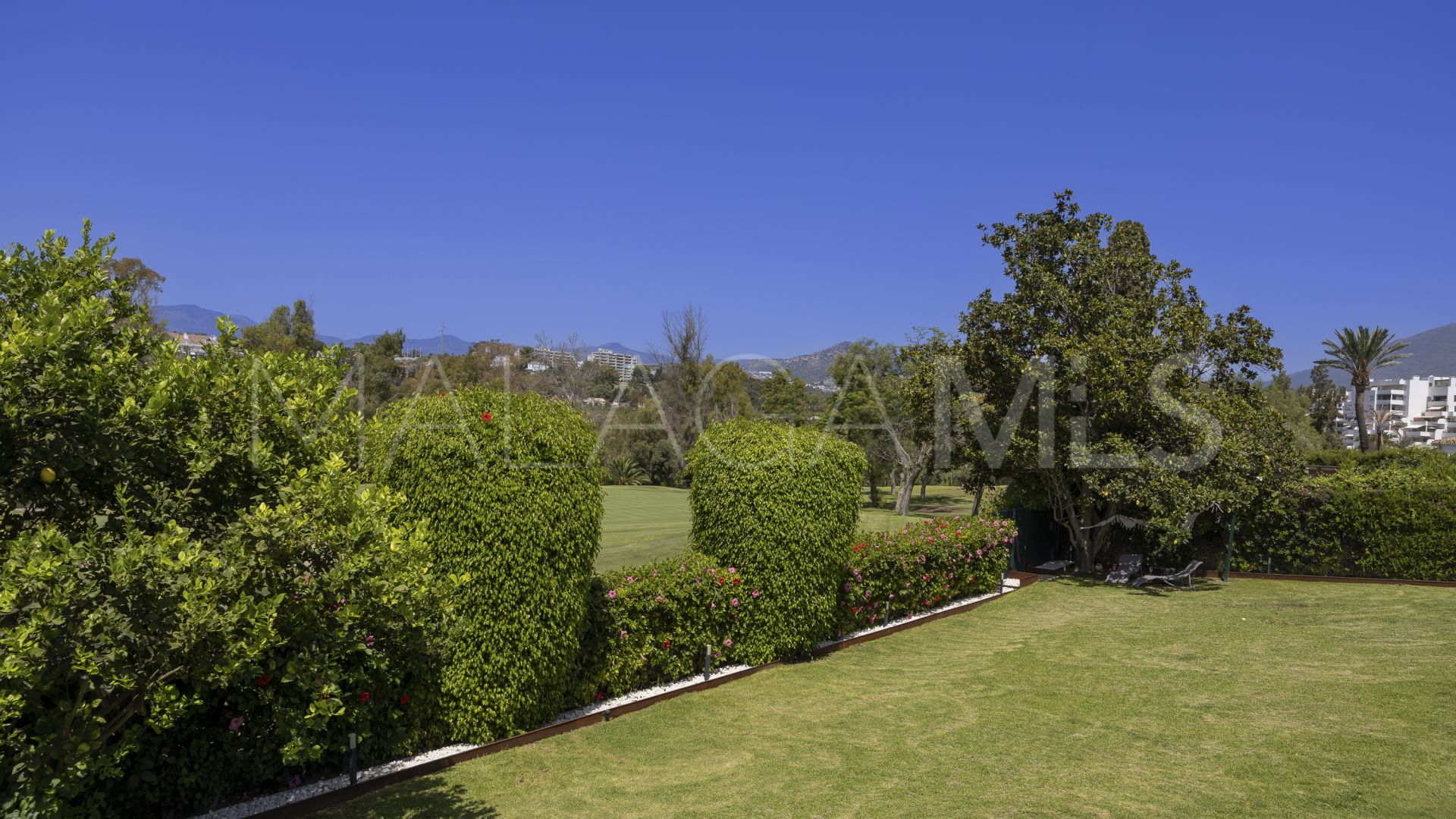 Villa for sale in Guadalmina Alta