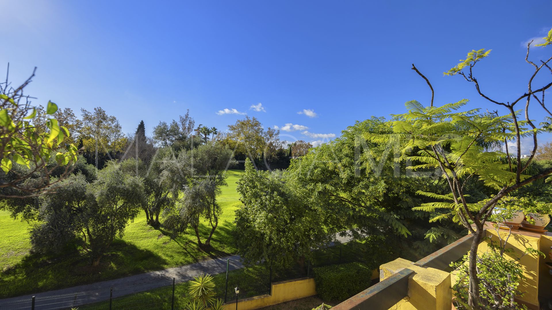 Lägenhet for sale in Guadalmina Alta