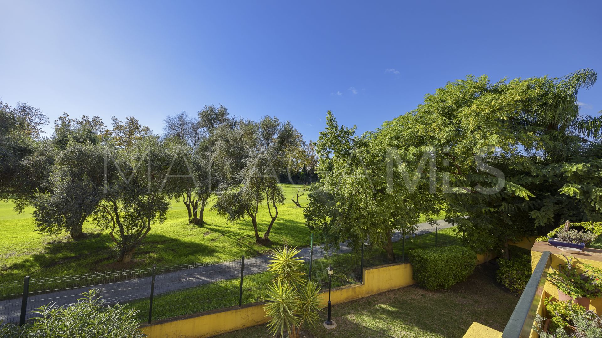 Lägenhet for sale in Guadalmina Alta