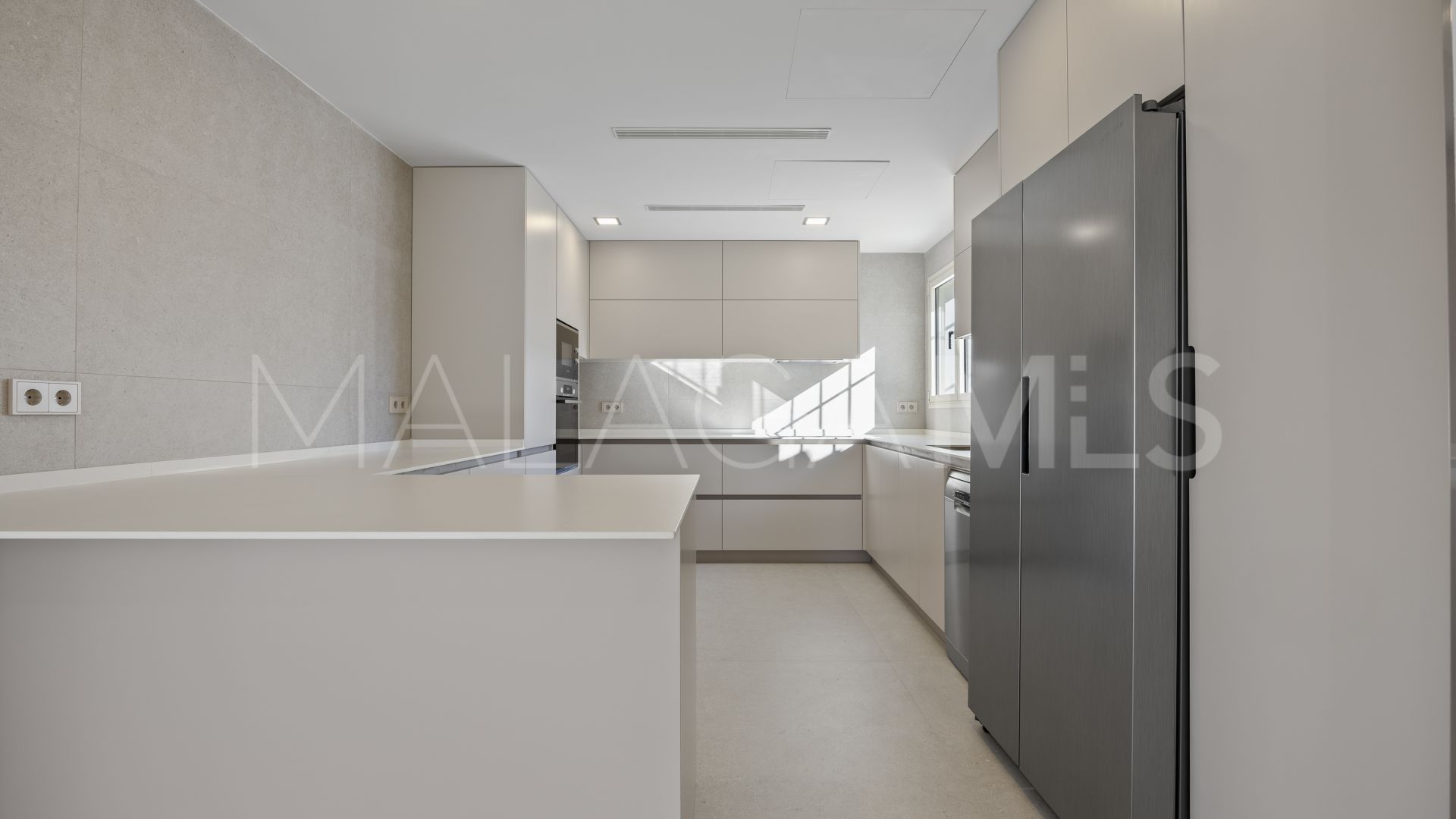 Villa for sale in Guadalmina Alta