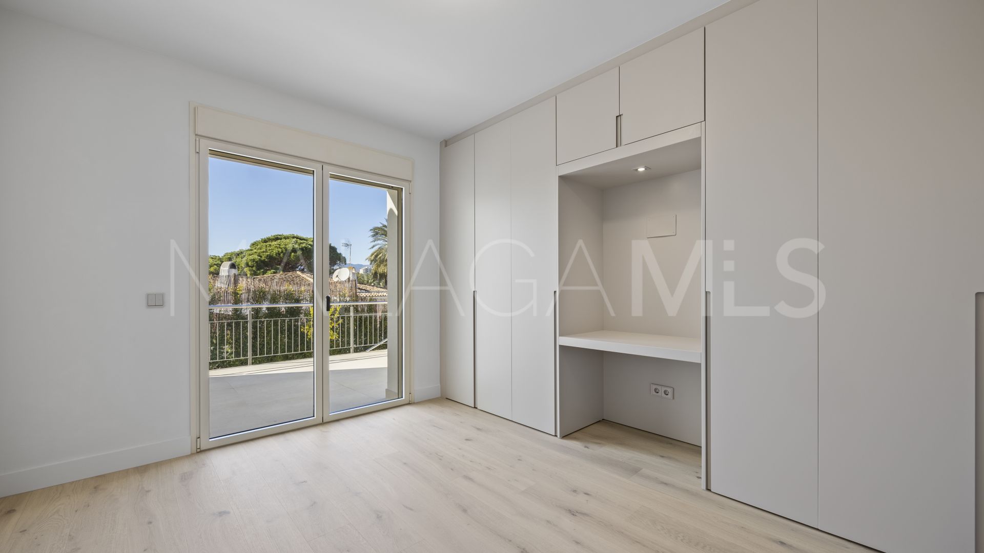 Villa for sale in Guadalmina Alta