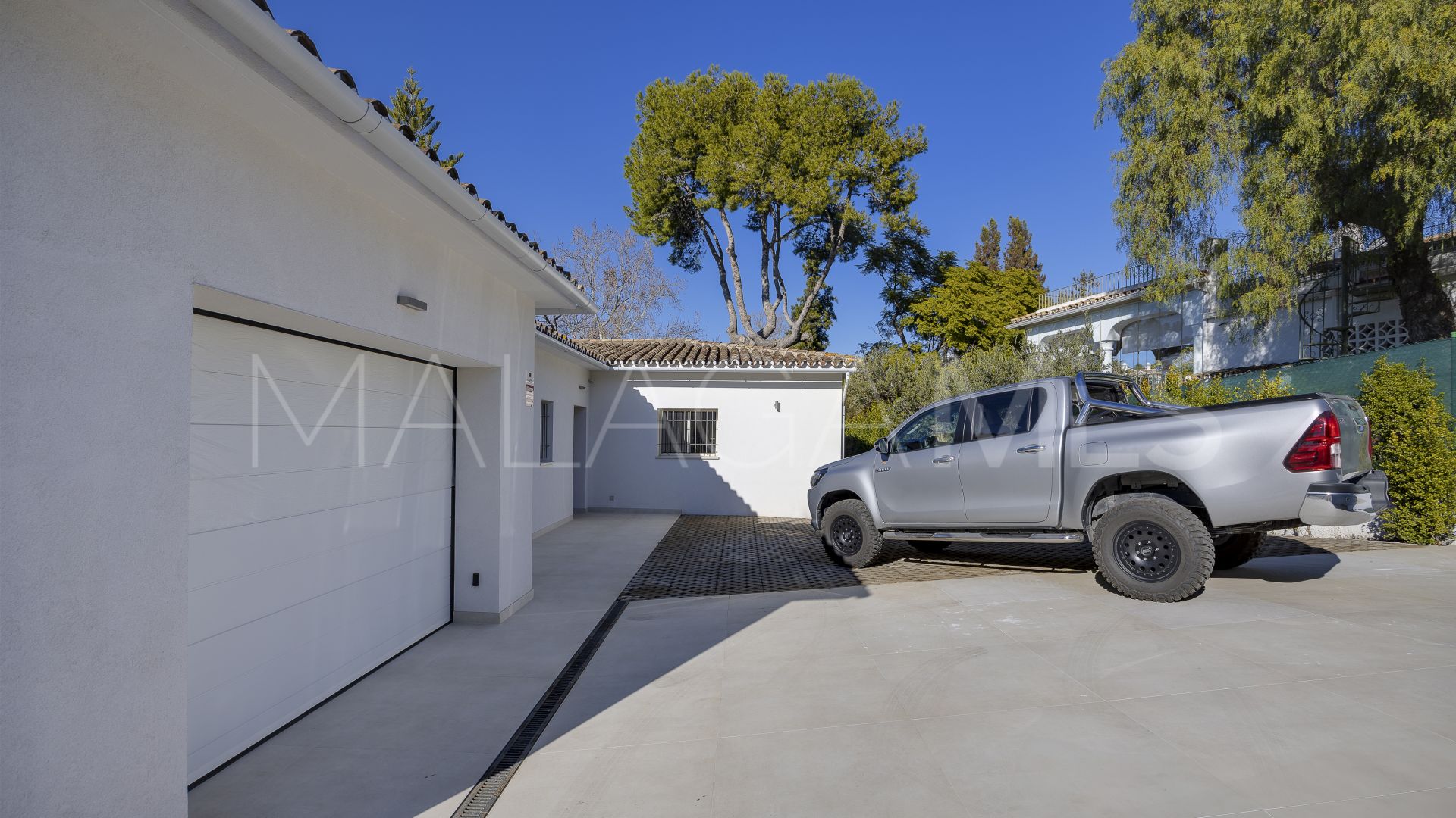Villa for sale in Guadalmina Alta