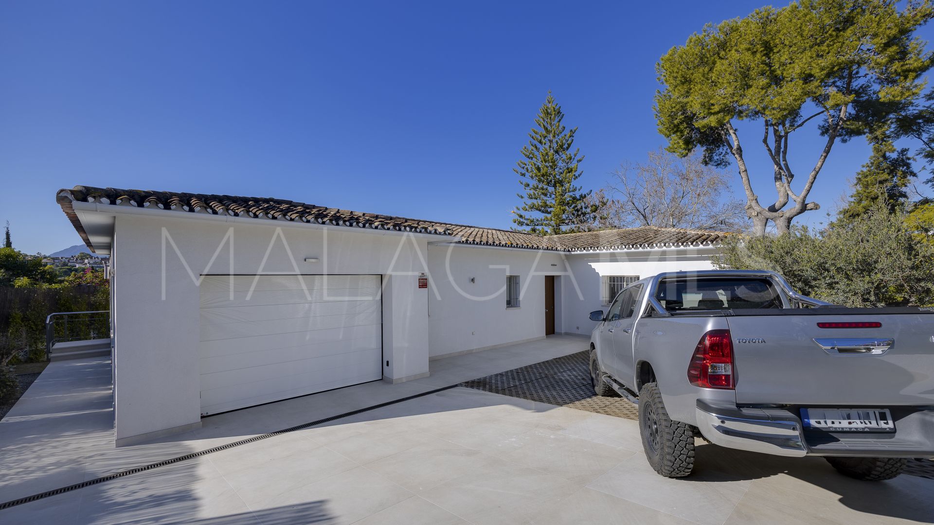 Villa for sale in Guadalmina Alta