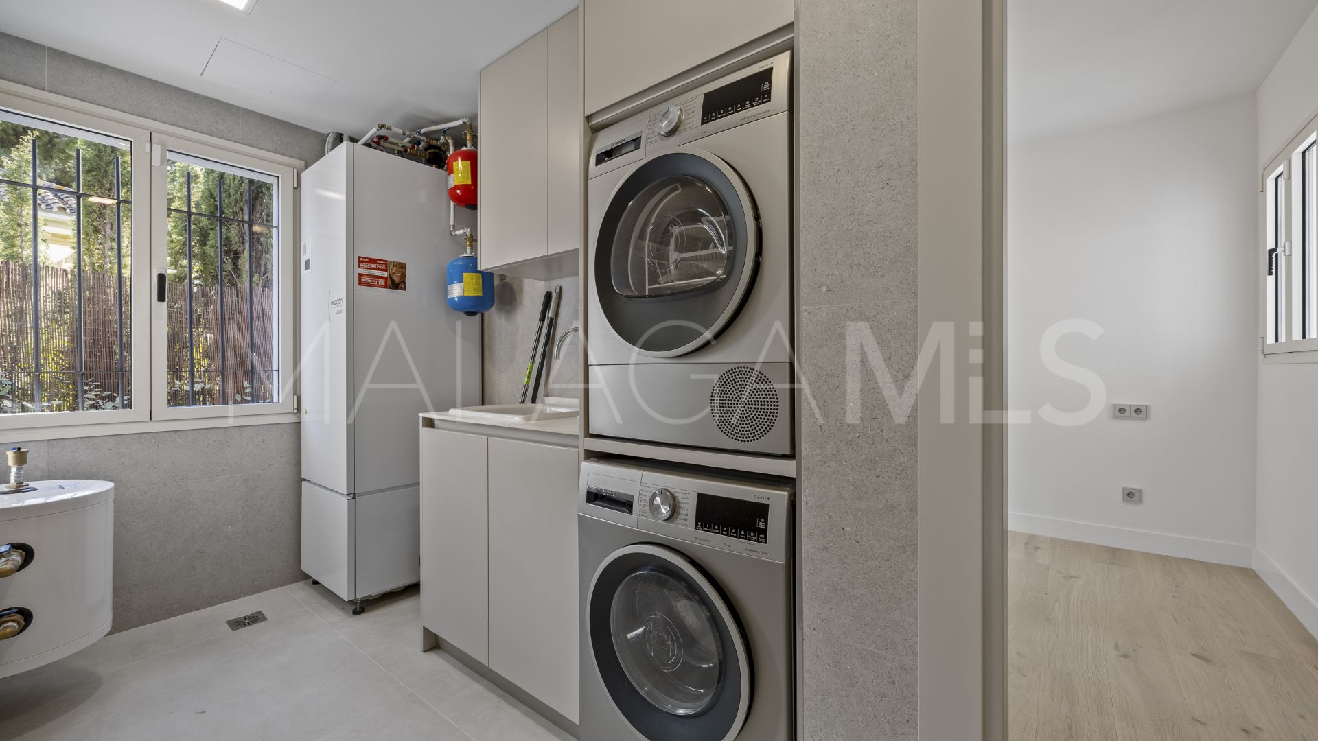 Villa for sale in Guadalmina Alta