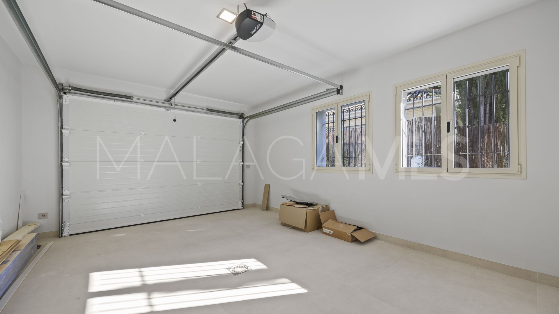 Villa for sale in Guadalmina Alta
