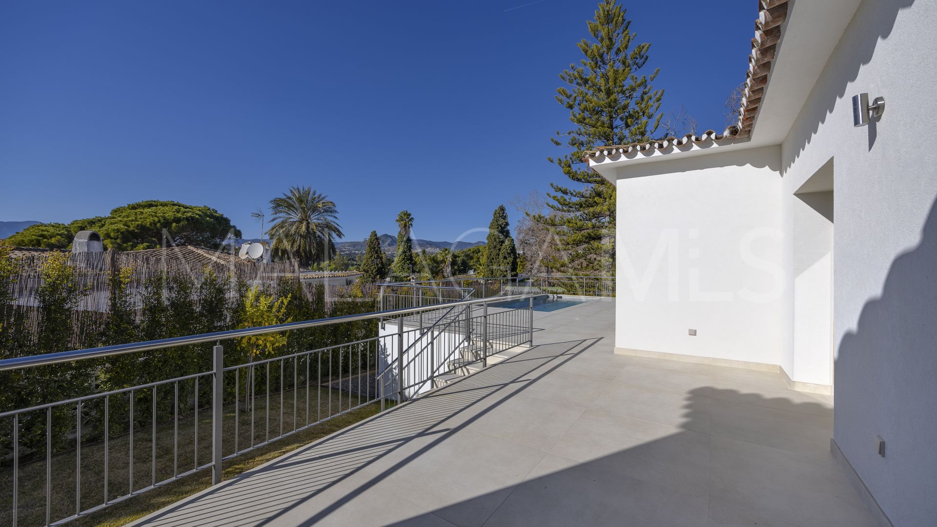 Villa for sale in Guadalmina Alta