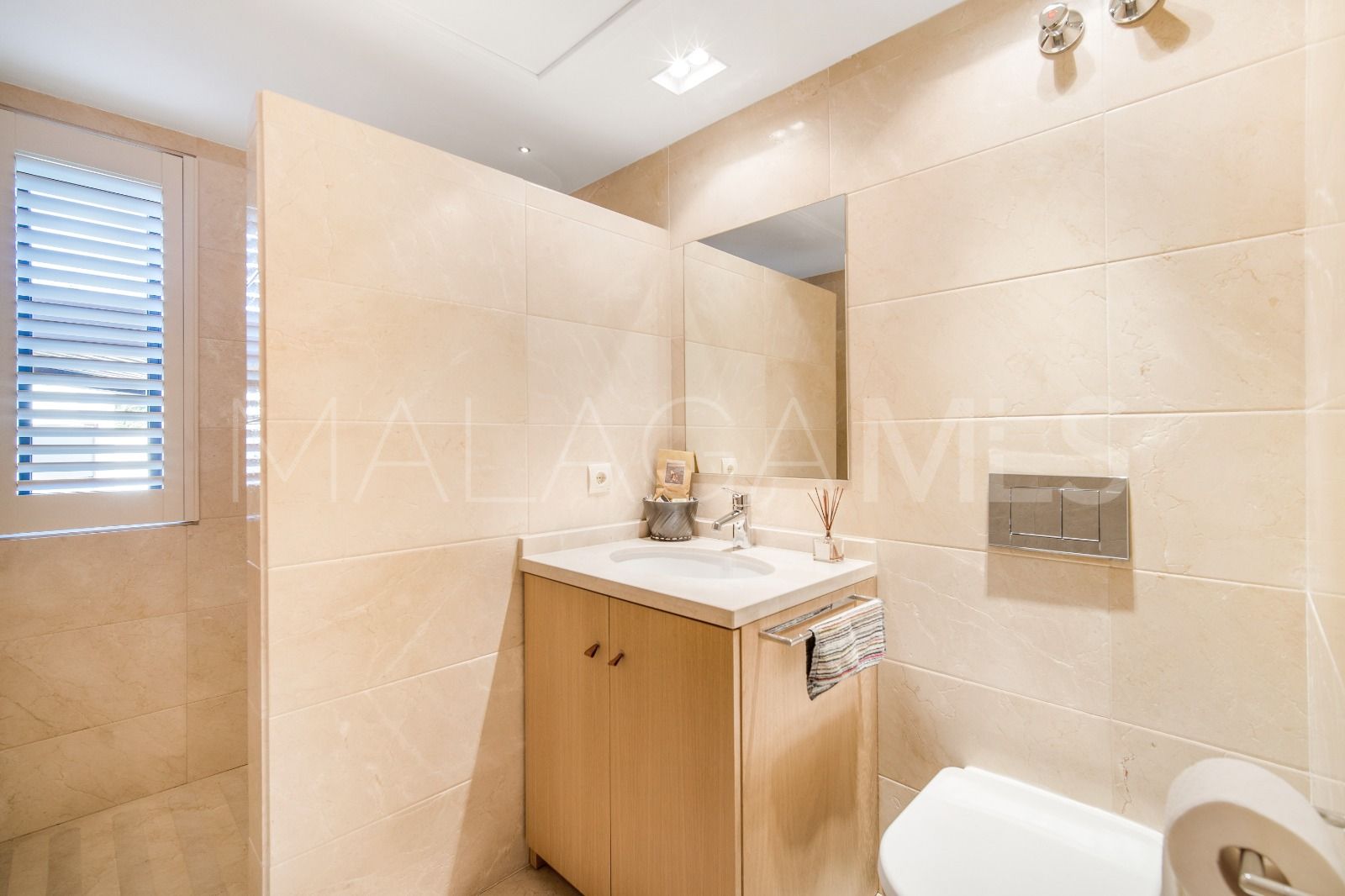 Villa for sale in Guadalmina Alta
