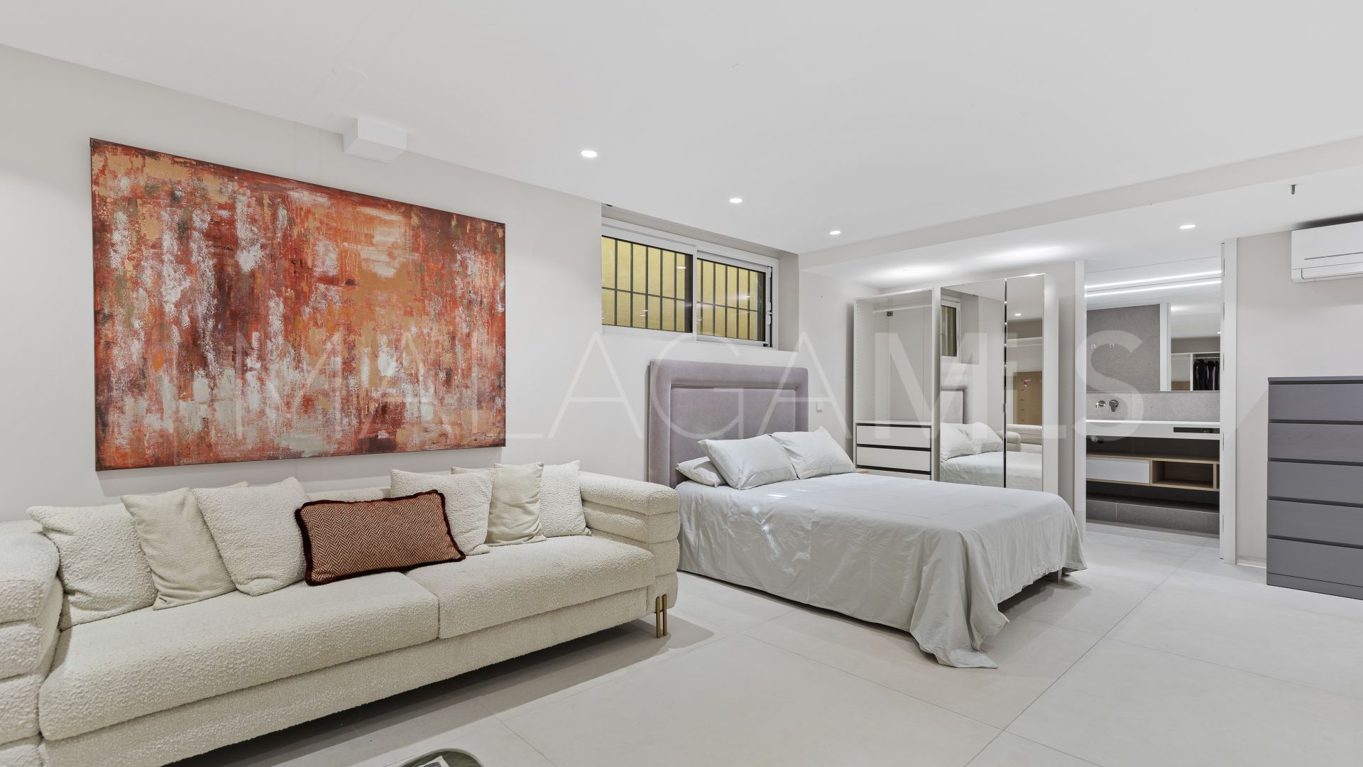 Villa for sale in Guadalmina Alta