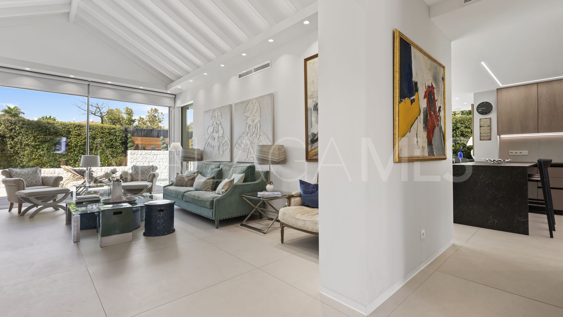 Villa for sale in Guadalmina Alta