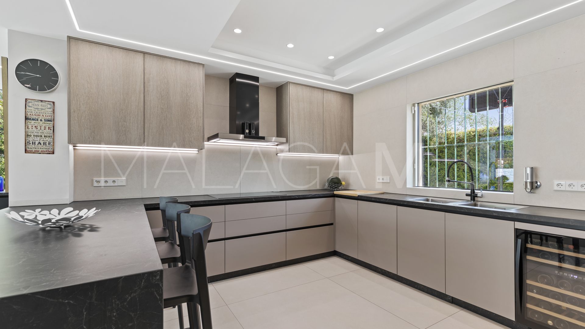 Villa for sale in Guadalmina Alta