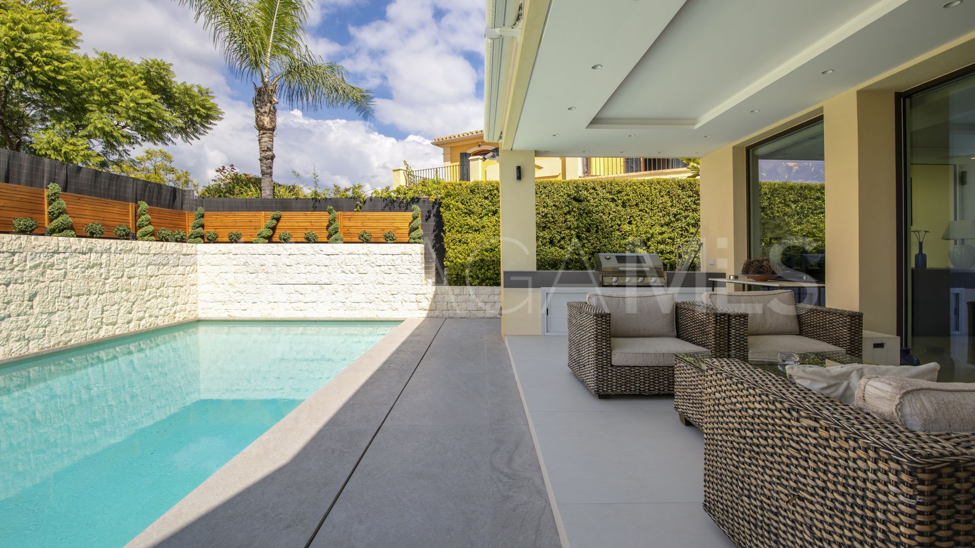 Villa for sale in Guadalmina Alta