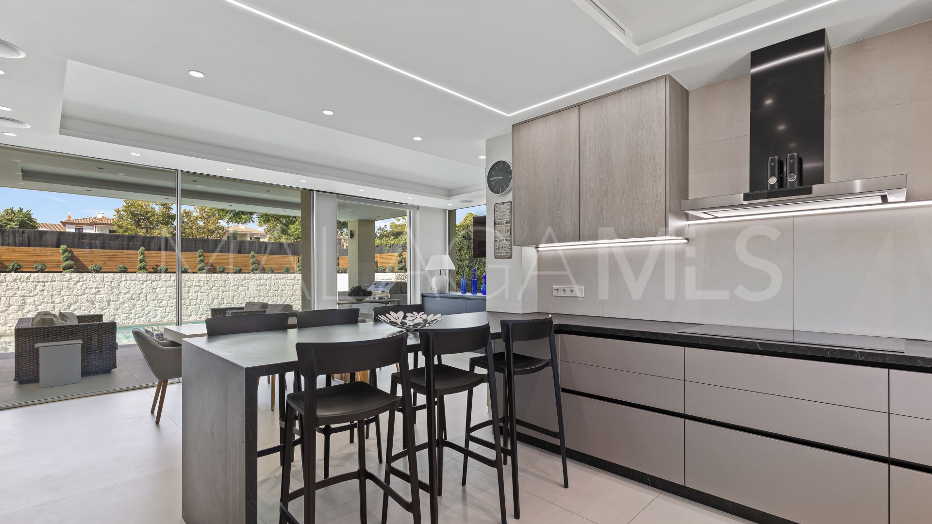 Villa for sale in Guadalmina Alta